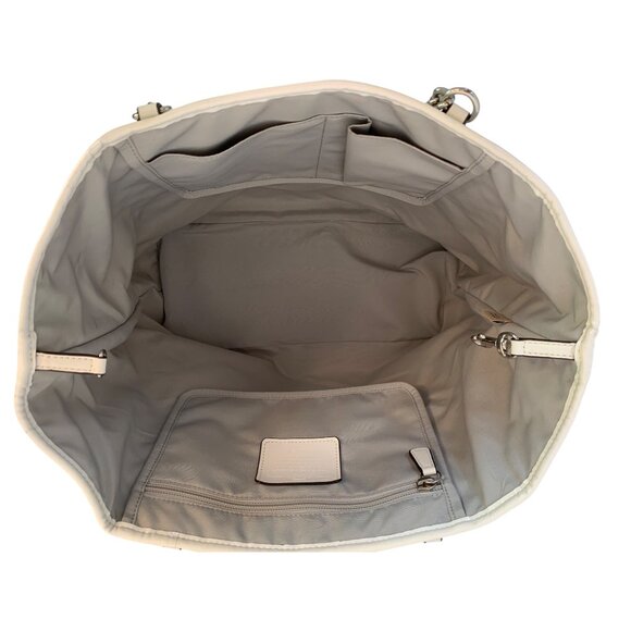 Coach Mewtro F32905 Quilted Leather Tote Bag With Chain Strap & Pockets O10723 - Picture 8 of 15